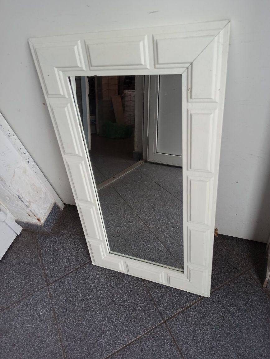 Lustro w ramię białe