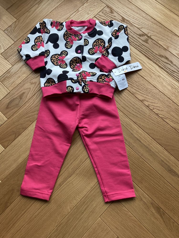 Komplet dziewczęcy bluza i spodnie kolor różowy