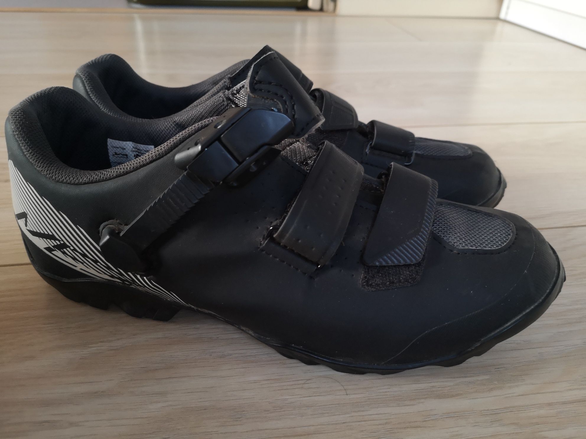Buty z zapięciami Shimano