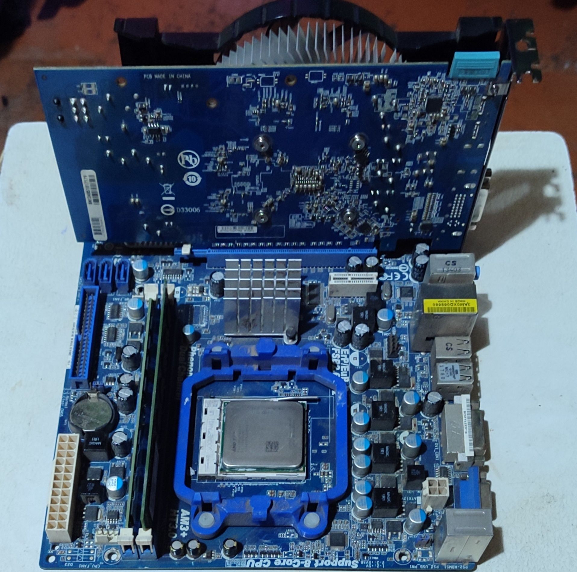 Комплект на сокет АМ3+, ASRock 880GM-LE, FX6300, Radeon HD 7770