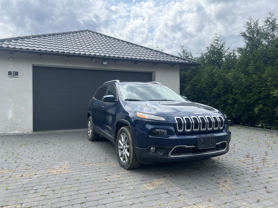 Jeep Cherokee limited bardzo dobra wersja jak nowy FA VAT