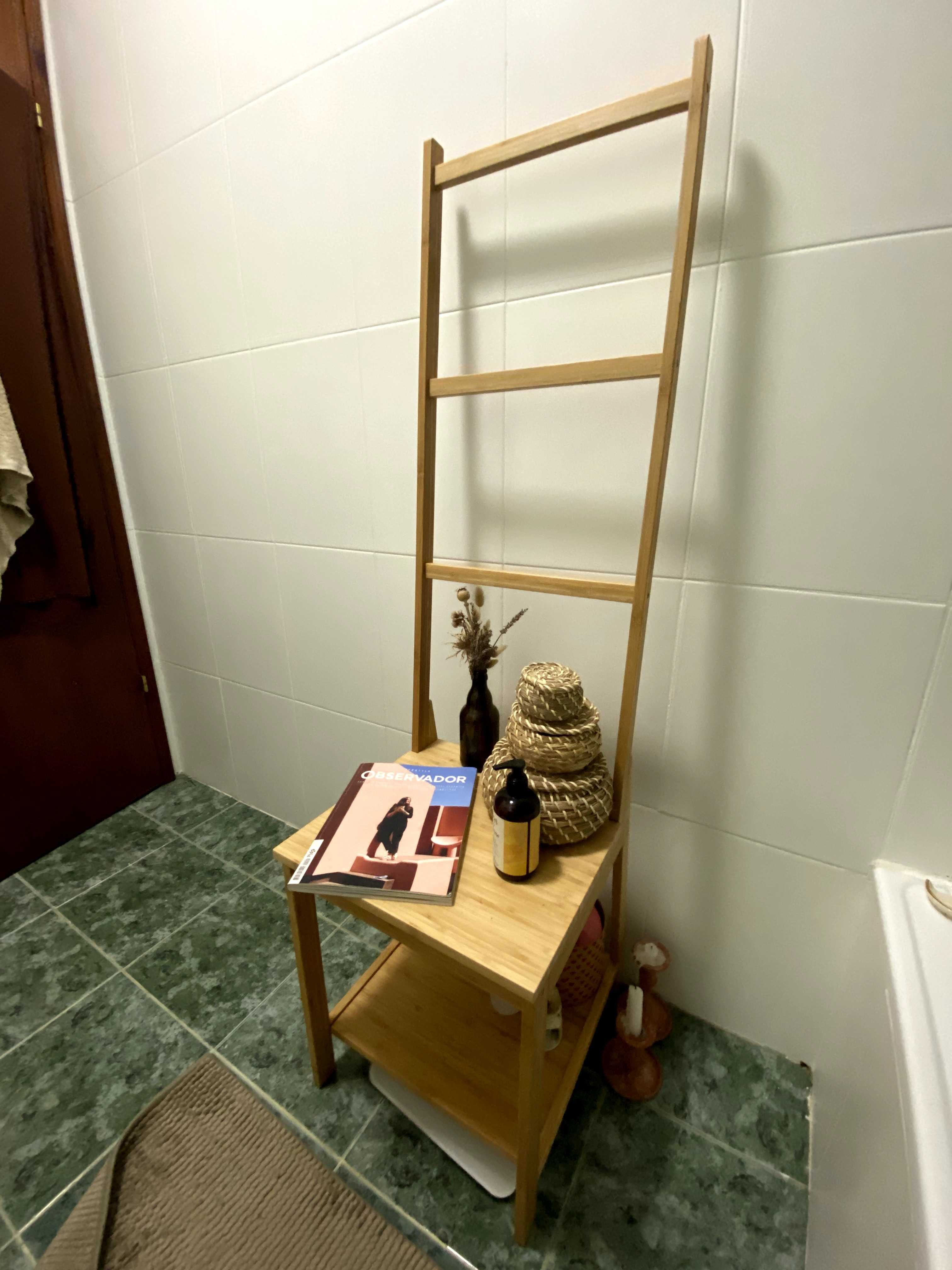 Cadeira c/toalheiro - RÅGRUND Ikea