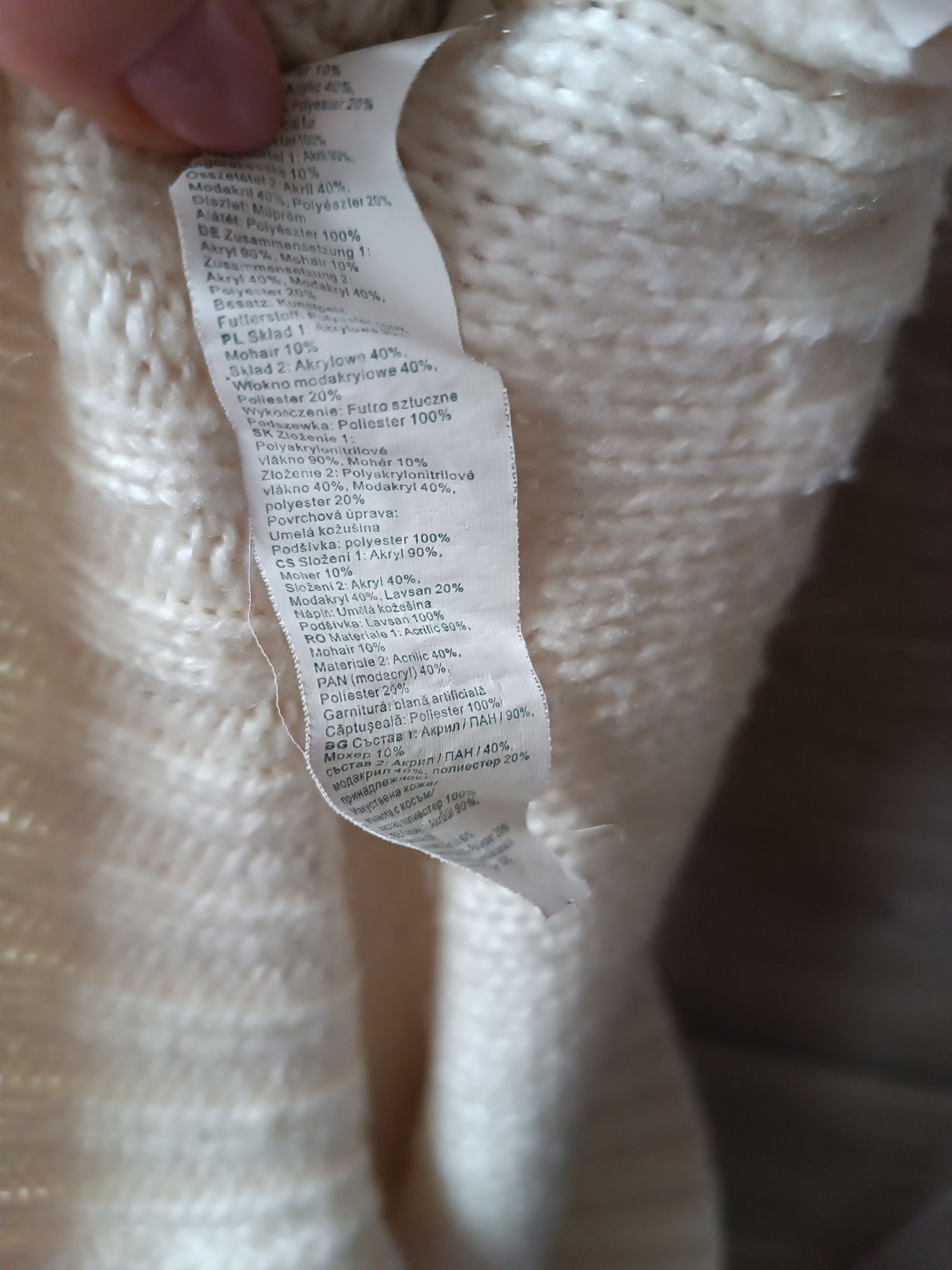 Elegancki sweter moher z kożuszkiem Oodji