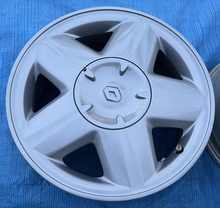 Диски R15 4x100 Reno Renault Logan Megane Dokeer Scenic Dacia