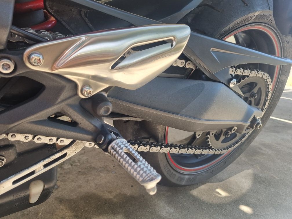 Triumph Street Triple R