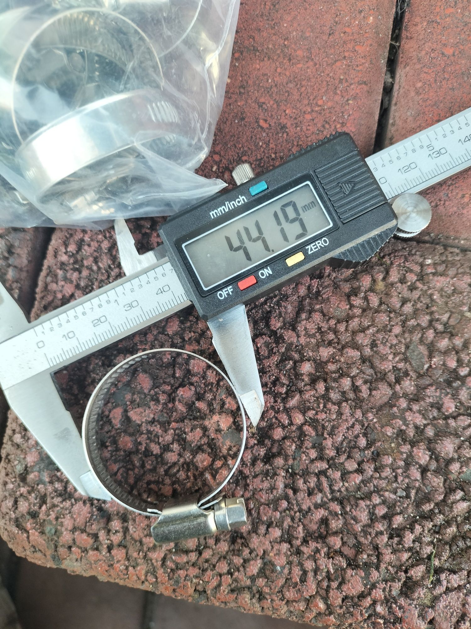 Obejma ślimakowa 25-40 23 szt