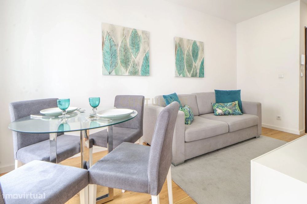 Apartamento T1 mobilado e equipado Bairro de Santos, Lisboa