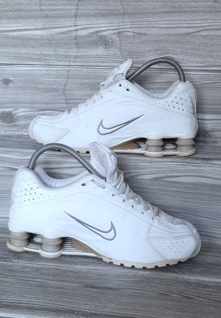 Sneakersy damskie Nike Shox R4 białe sportowe unikat wiosenne 37 38