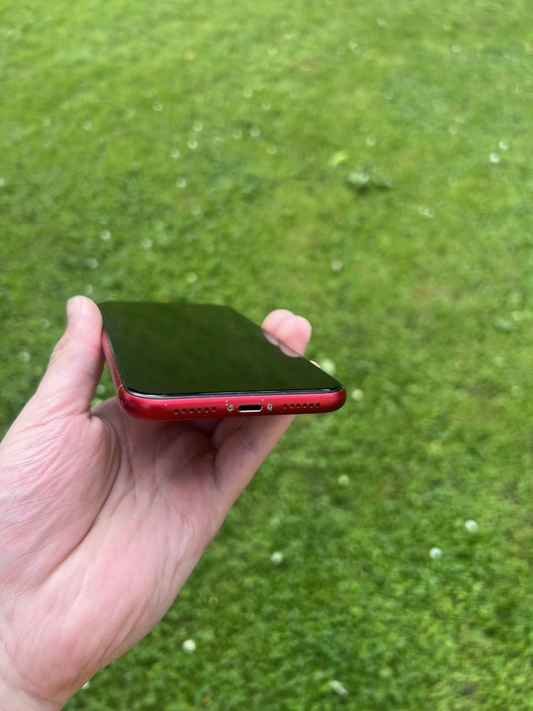 iPhone XR 64GB Product RED