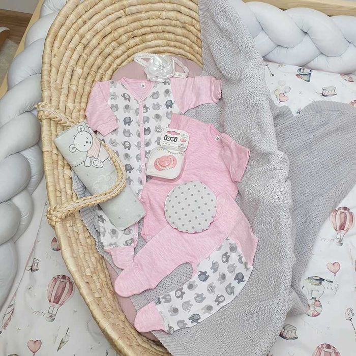 Baby BOX zestaw prezentowy dla dziewczynki r.56