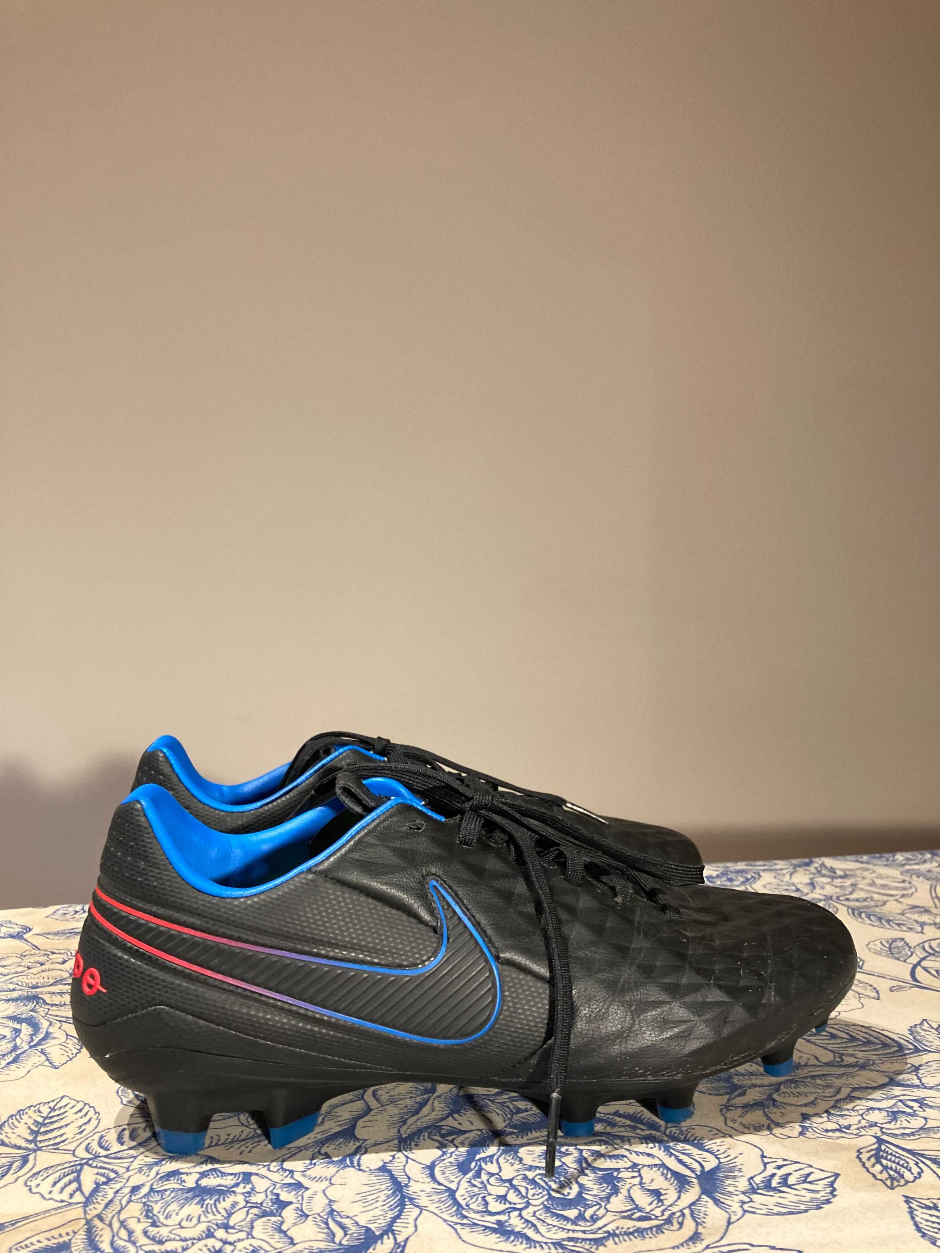 Buty piłkarskie Nike 41