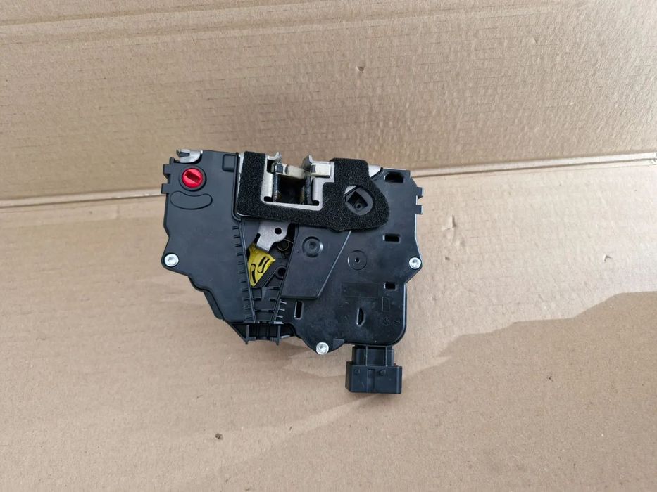 Zamek drzwi tylny prawy lewy tył Opel Meriva B II 13432377 13432376