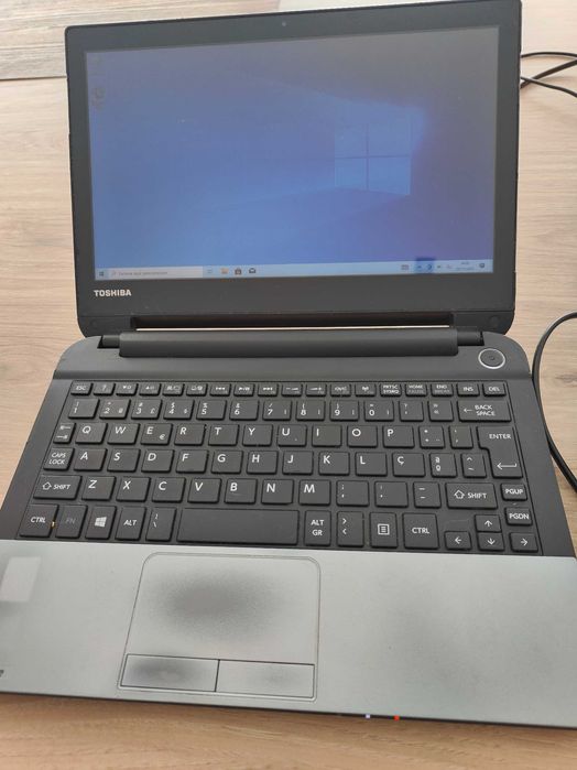 Computador Portátil Toshiba Satellite NB10T-A-10G