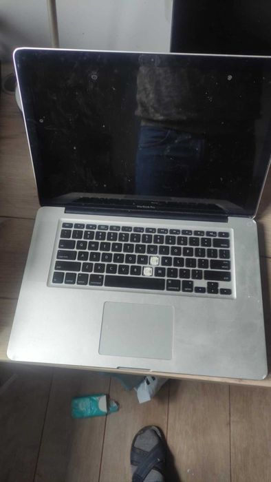 MacBook Pro 2010 – na części / do naprawy