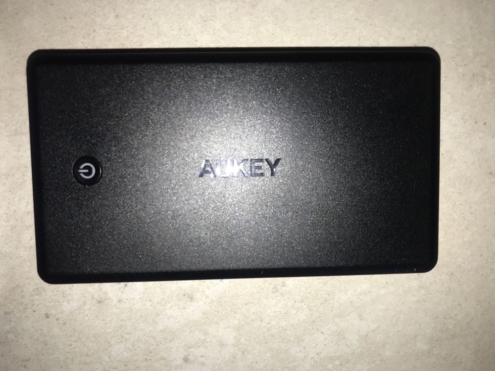 Повербанк AUKEY 30000mAh Tupe-C Power Bank PB-Y3