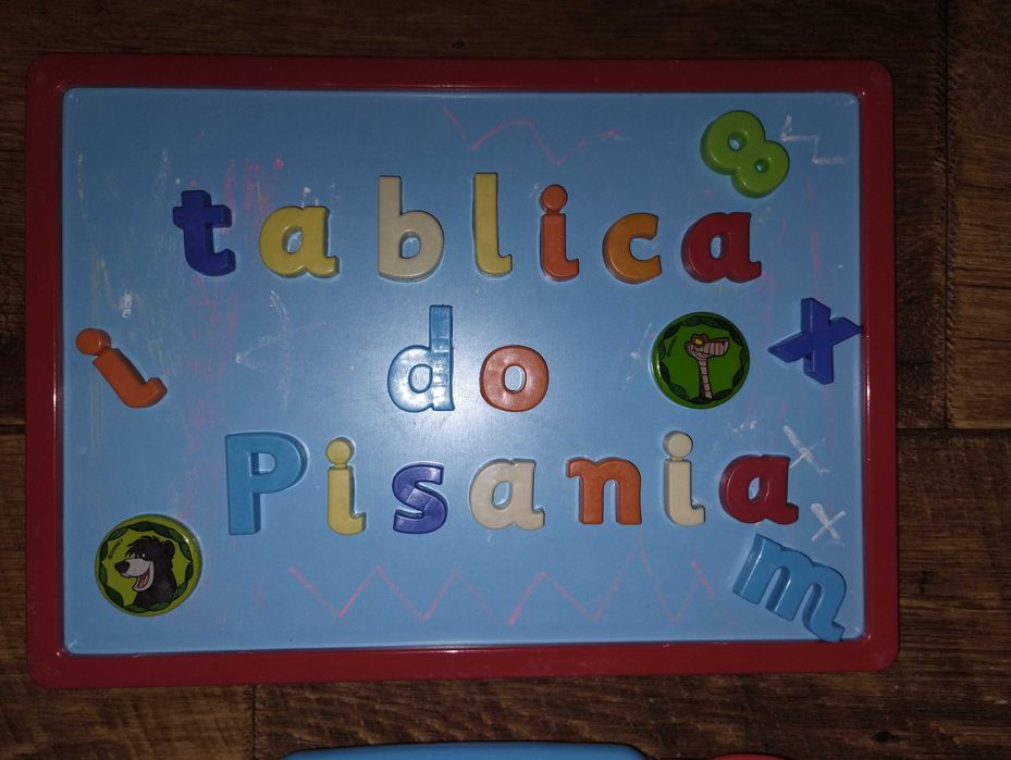 Tablica do pisania Literki na magnes kreda Walizeczka