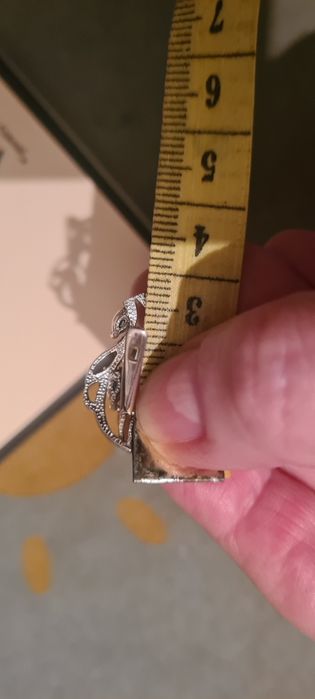 Серьги в белом золоте с сапфирами и бриллиантами