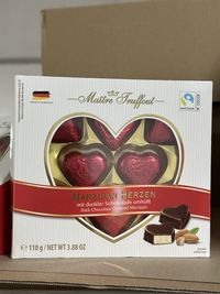 Марцепанові сердечка цукерки опт товари з європи