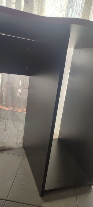 Secretaria em ótimo estado (NEGOCIÁVEL)