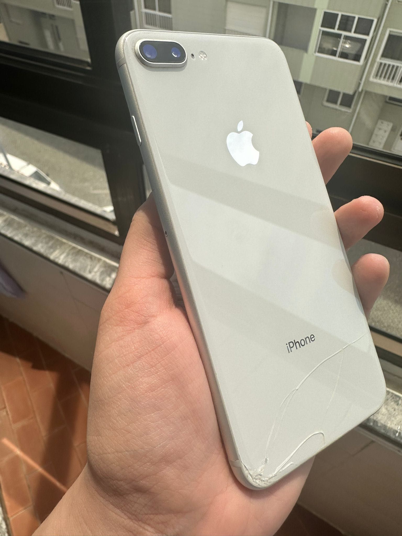 iPhone 8 Plus 64gb