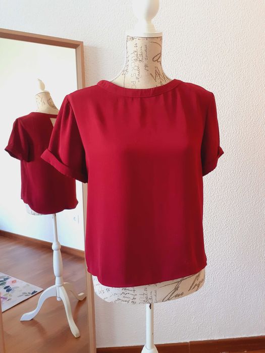 Blusa vermelha Bershka