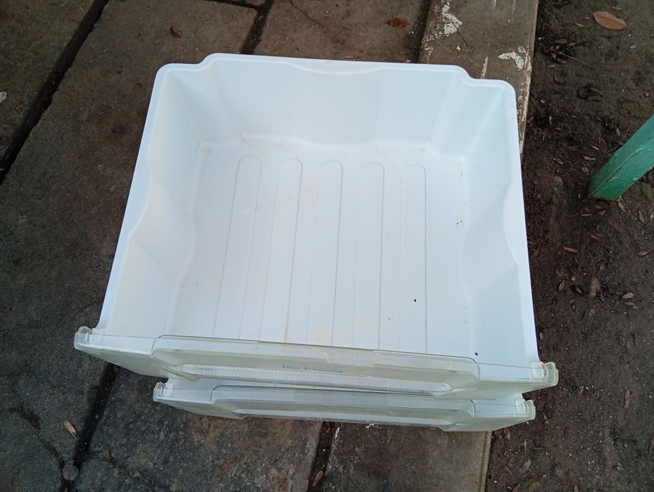 Ящики,полочки холодильника INDEZID бу