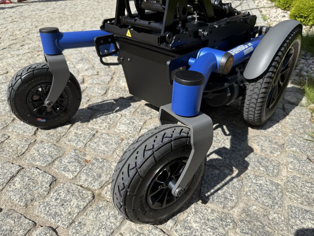 wózek inwalidzki elektryczny Dietz Sango Advenced 10km/h 2025r Full op