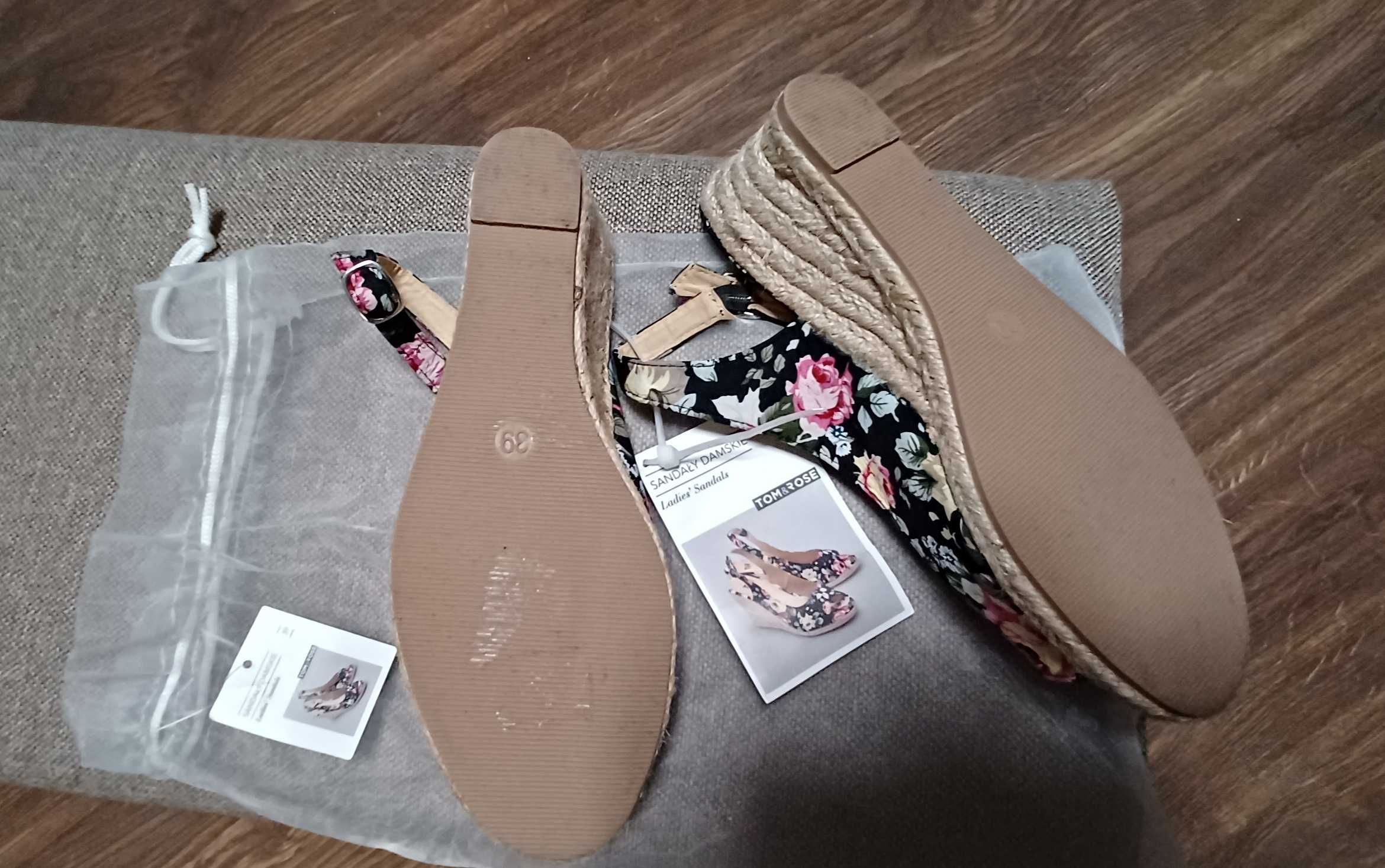 Espadryle obcasy