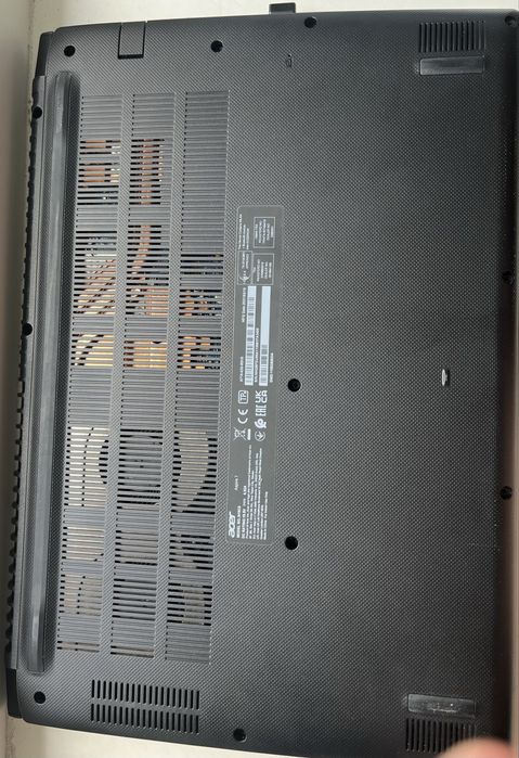 Laptop Acer Aspire 7 A715-42G