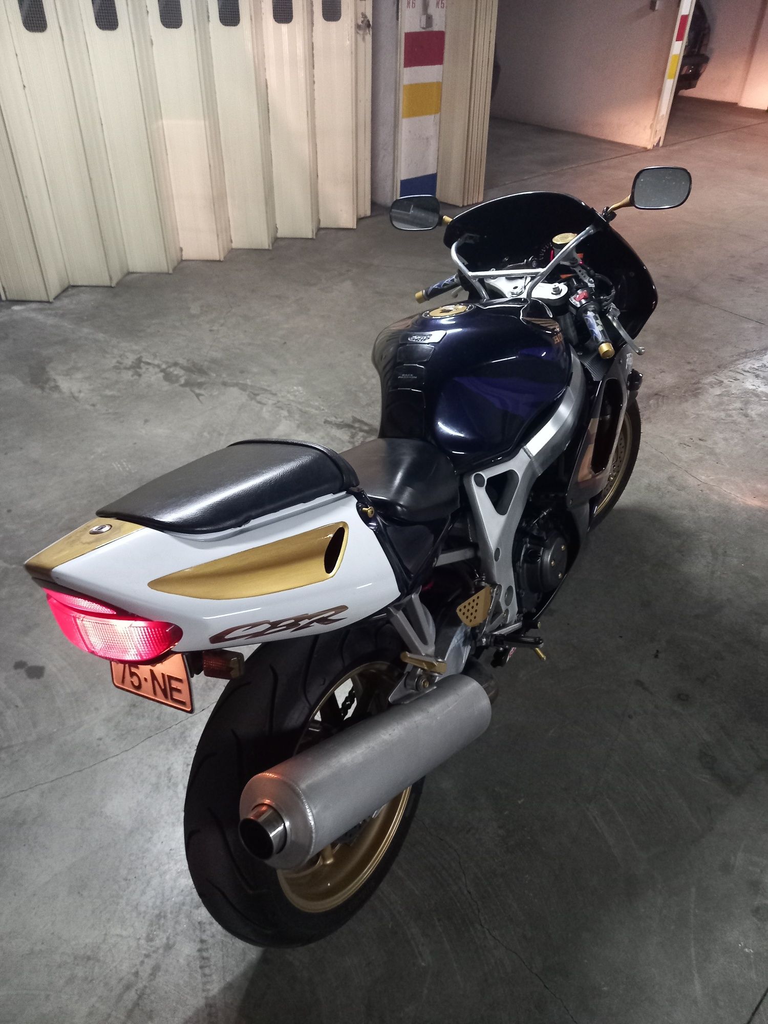 Honda cbr 900rr nova/original