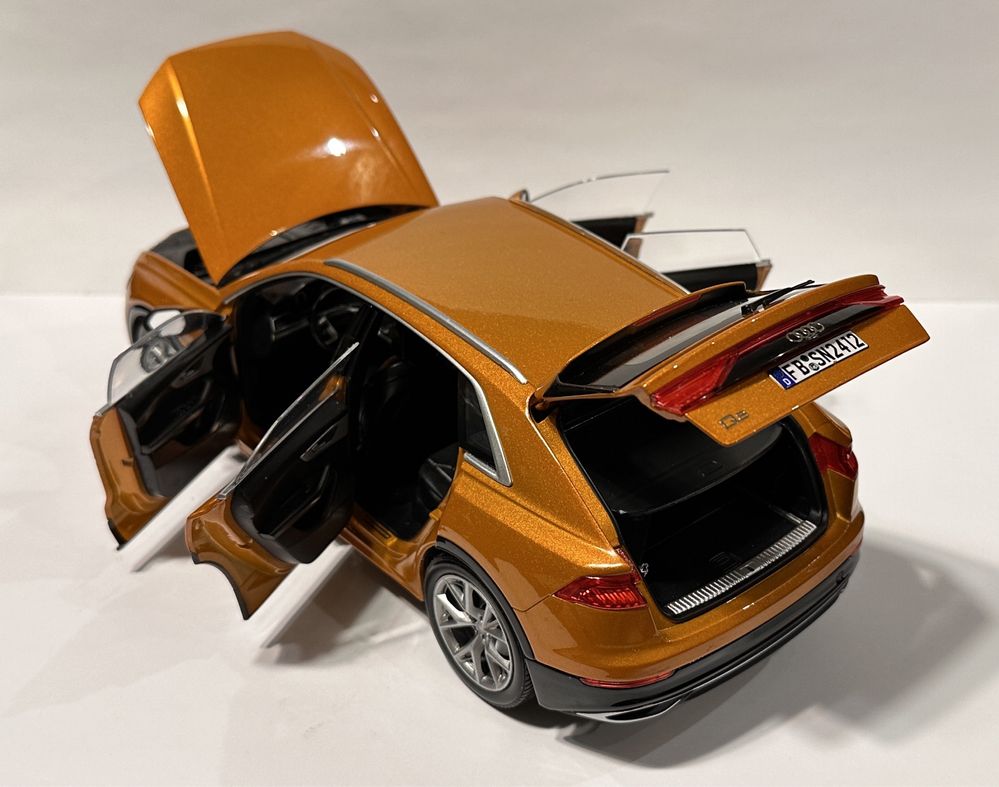 Audi Q8 Orange 1:18 Norev