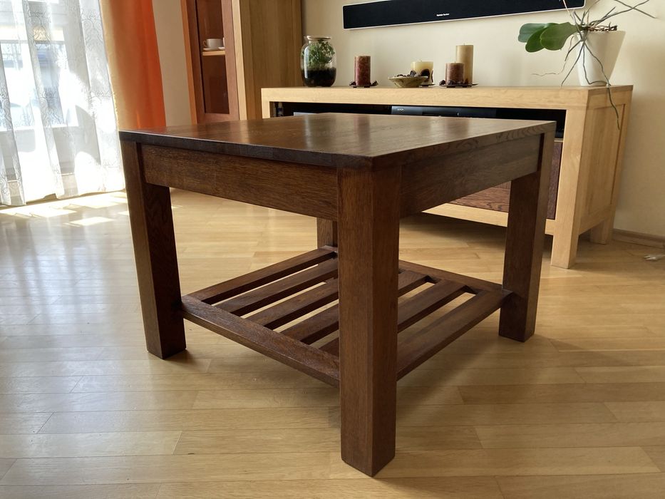 Stolik drewniany - dąb w kolorze koniak