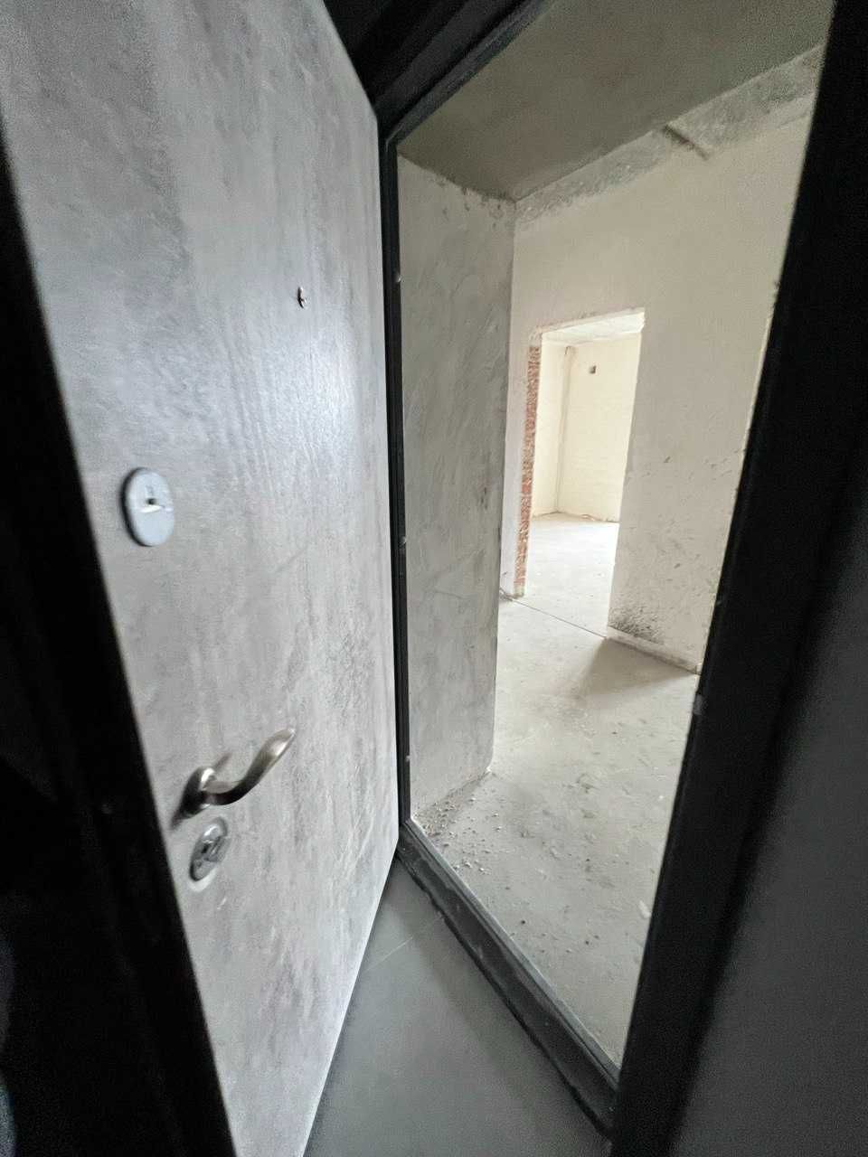 Продам 2 кім Підігрів, стяжка. 500 метрів до озера та парку!