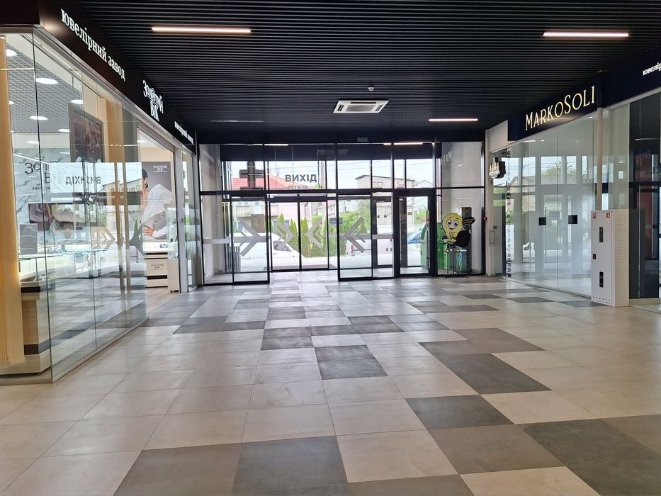 Вигідна оренда приміщень, площі під острівець в ТЦ MAC WAY м Яворів