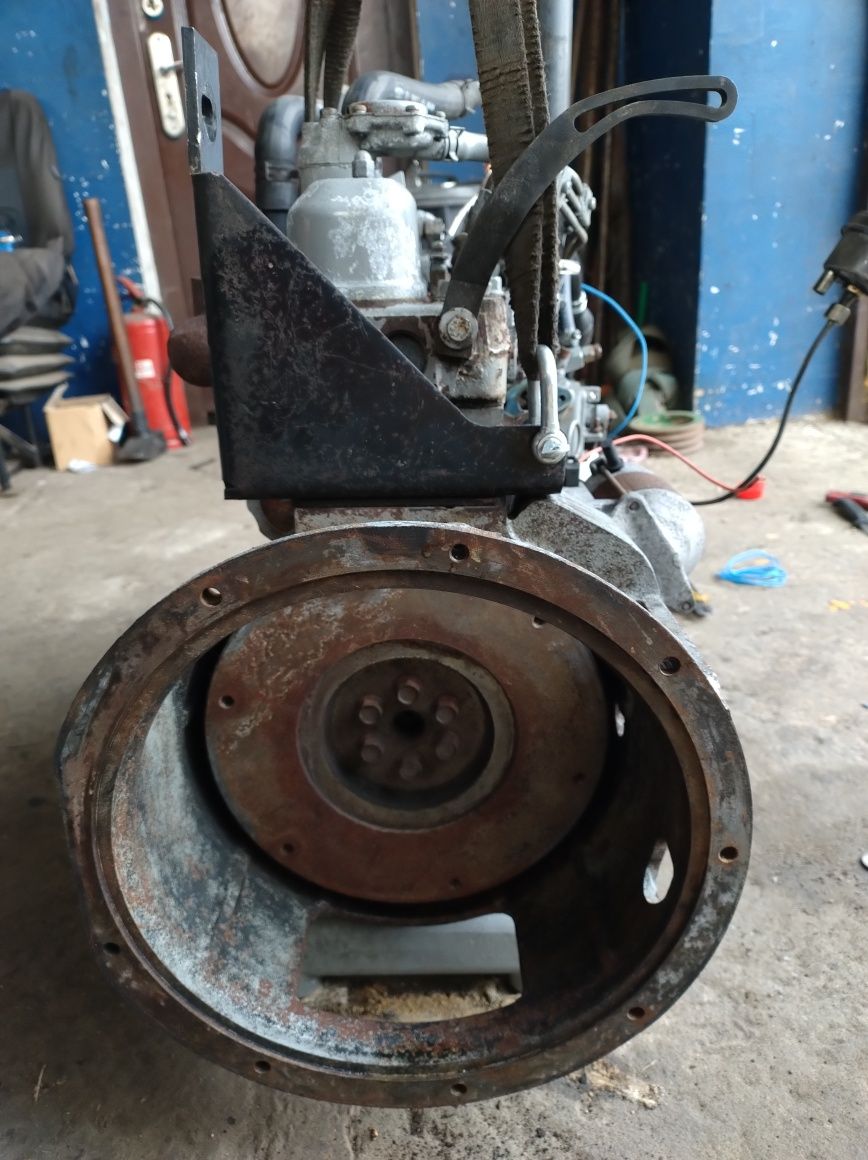 Silnik Kubota diesel V1505