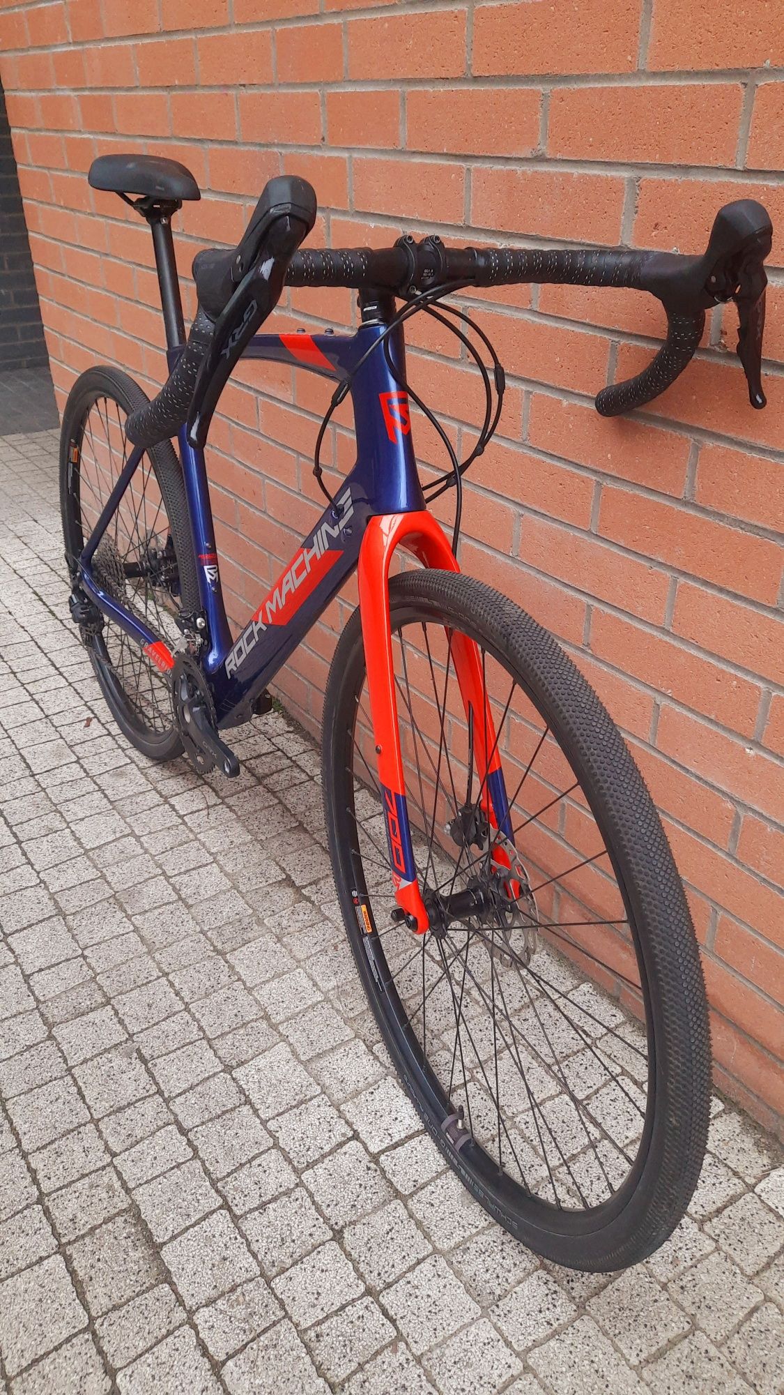 Gravel gravelride 700 rock machine r. L 56 FULL CARBON 9KG GRX 2x11