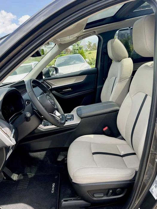 Mazda CX-90, 2023 року