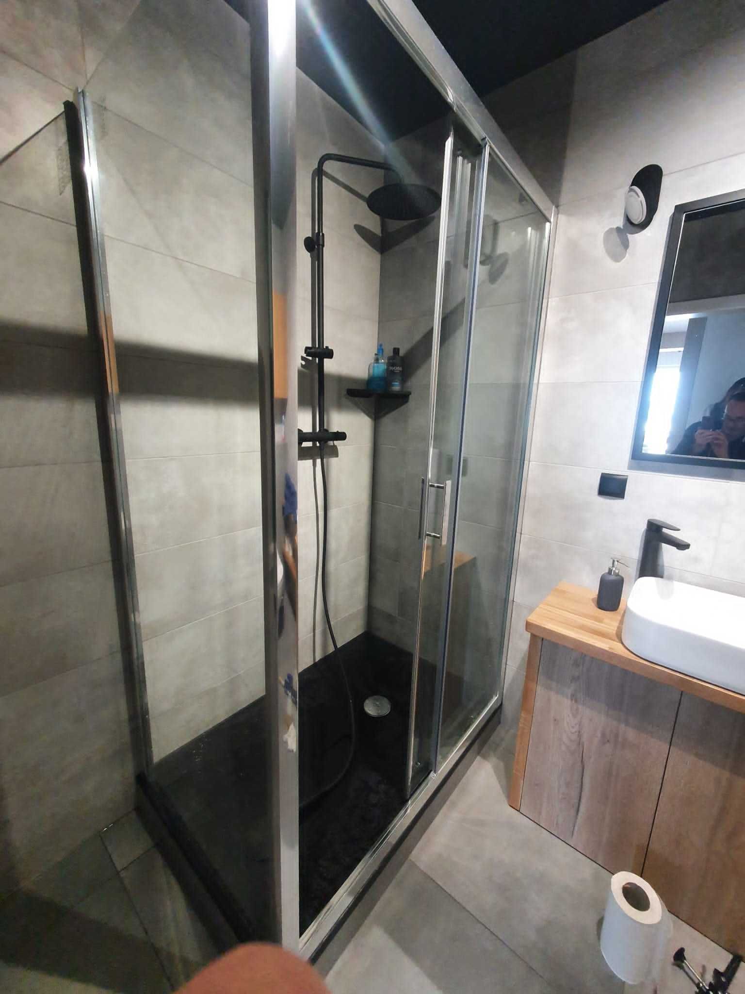Hydraulik Wymiana i montaż kabin prysznicowych