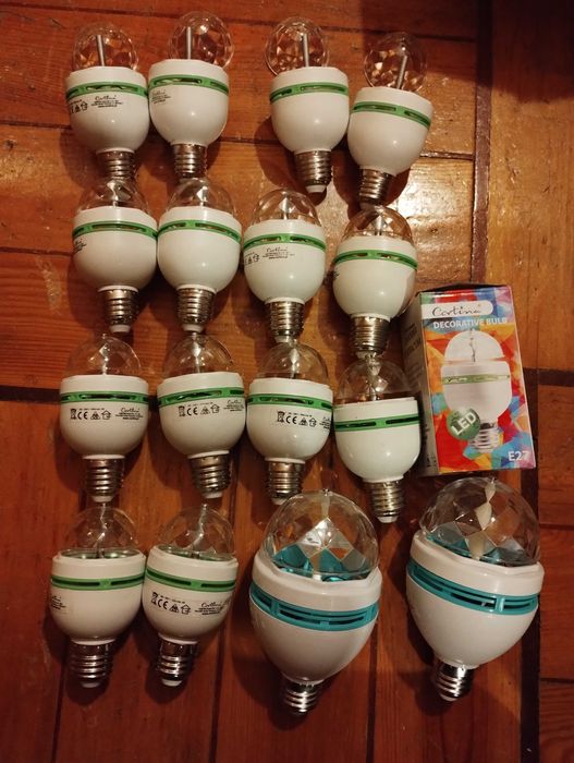 Zestaw 17 żarówek LED disco z obrotową kopułą do naprawy E27