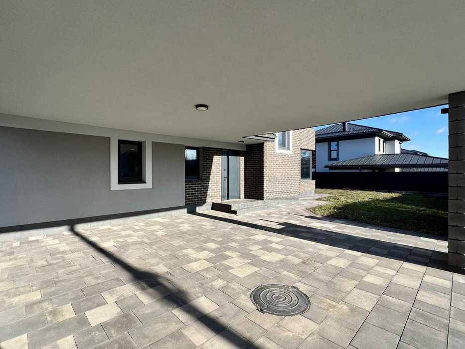 Новий будинок 180 кв.м. 6 соток, в закритому комплексі. Ходосівка