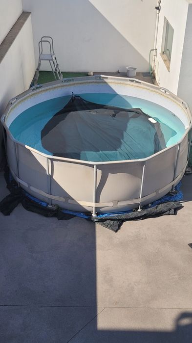 Piscina usada Bestway 4,3