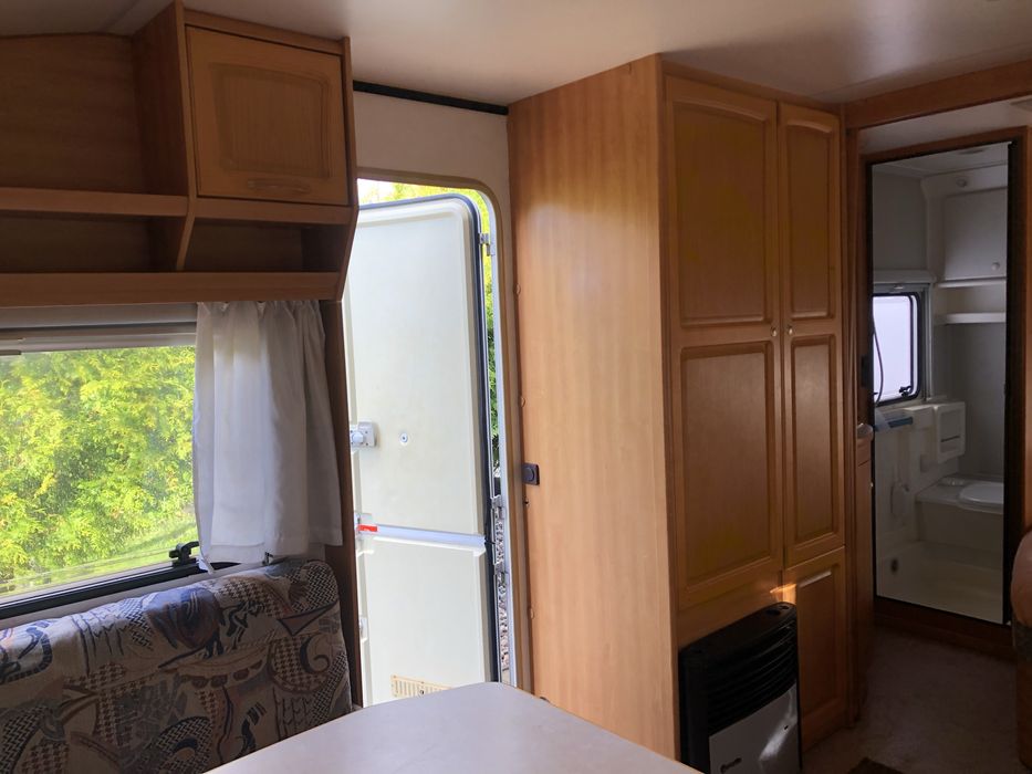 Przyczepa kenpingowa Knaus dmc 1300 z przedsionkiem