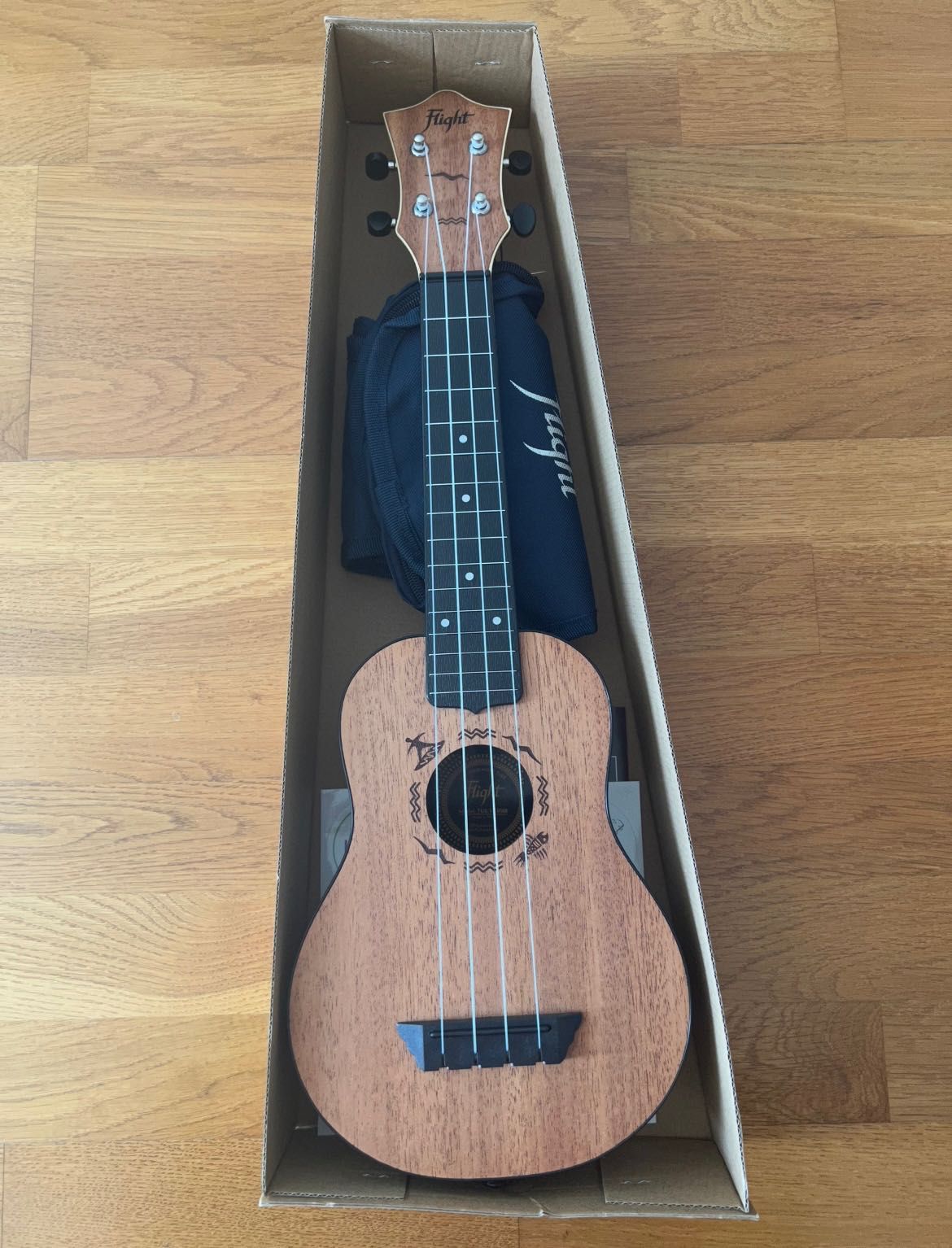 Nowe UKULELE z pokrowcem