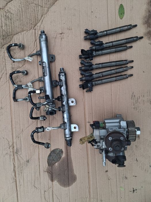 Jaguar Land rover  3.0 v6 306DT Wtryski pompa wtryskowa uklad paliwowy