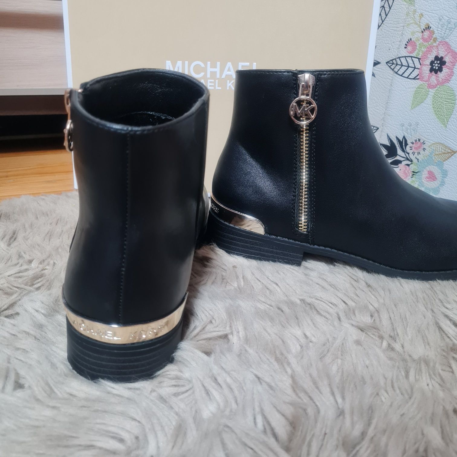 Michael Kors botki emma beth buty zimowe sztybety kozaki r. 35 czarne