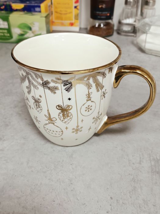 Duży kubek z motywem świątecznym