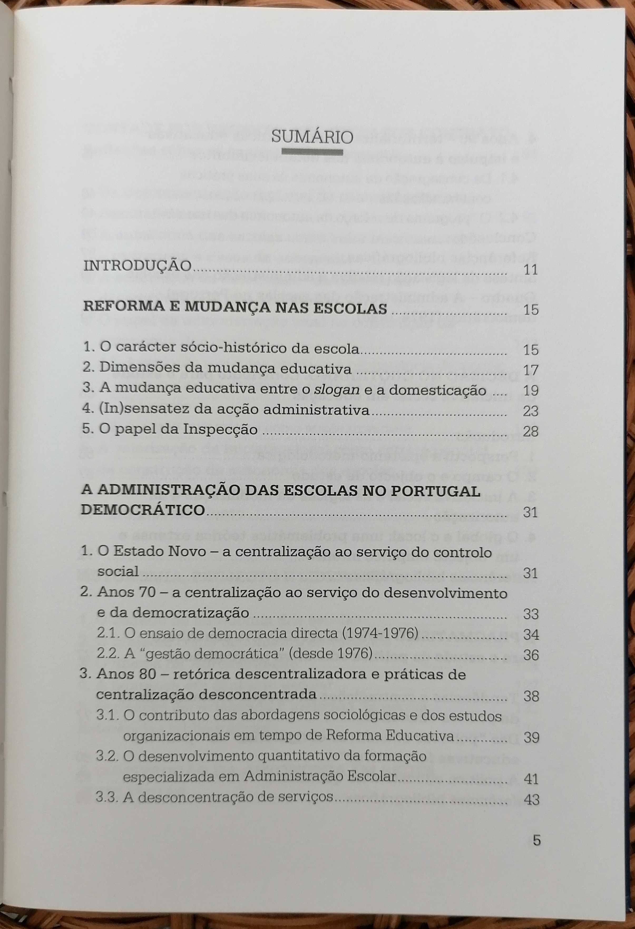 Políticas Educativas e Autonomia das Escolas, João Formosinho e outros