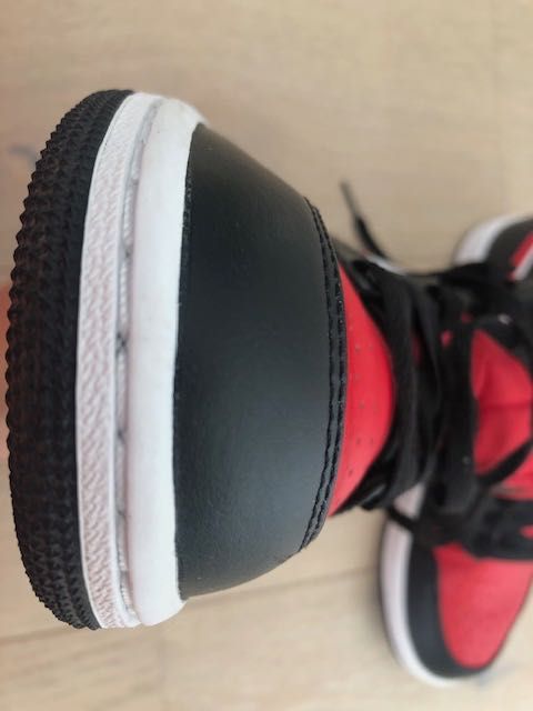 Oryginalne męskie Nike Air Jordan 1 Mid Bred Toe r.40,5 stan idealny
