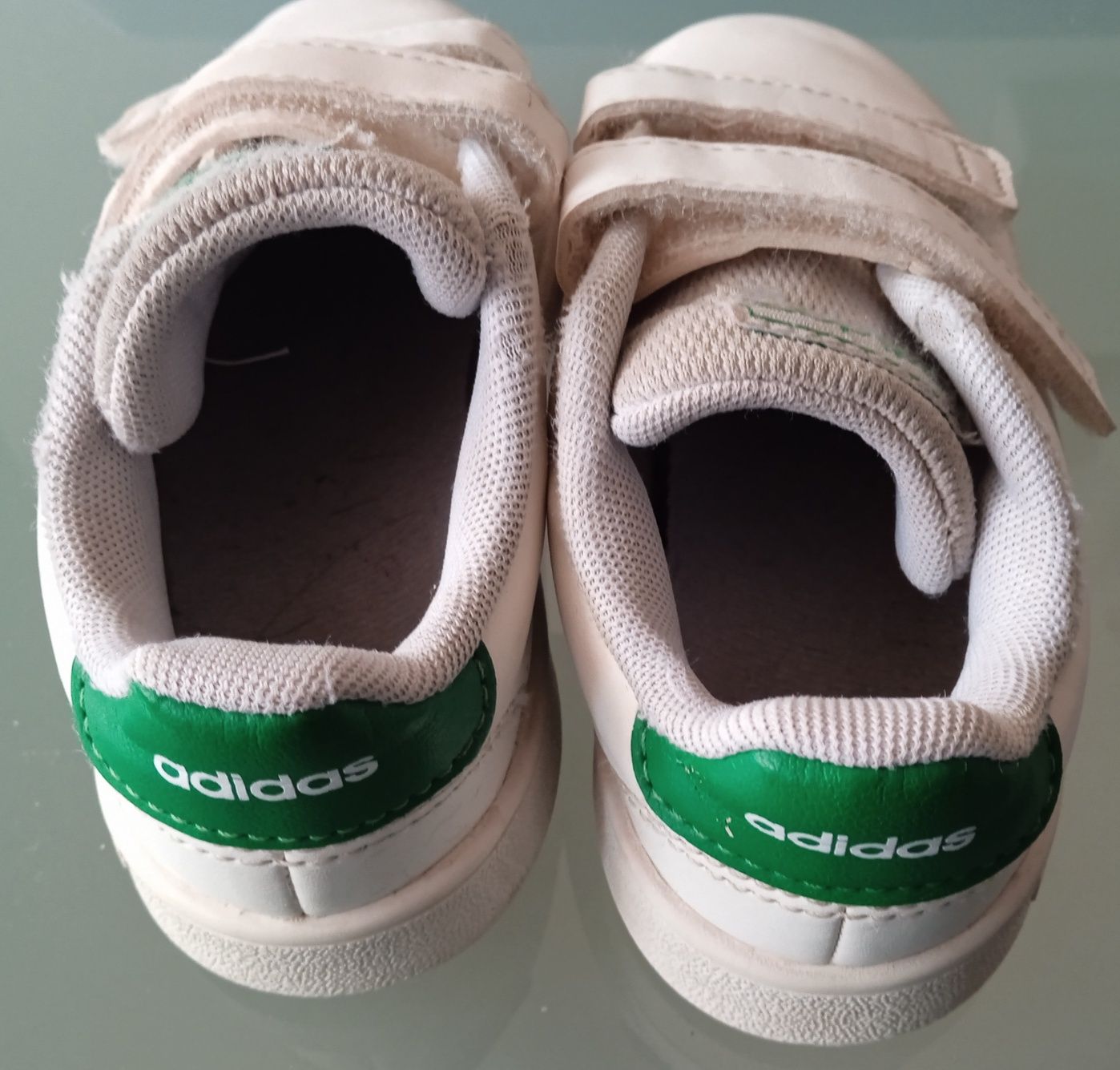 Sapatilhas adidas número 25