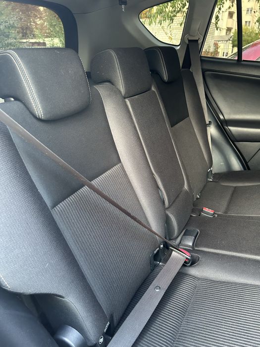 Продам Toyota RAV 4